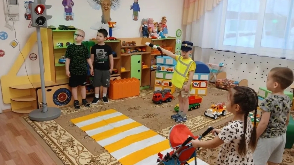 Профилактическая акция по ПДД в разновозрастной группе 