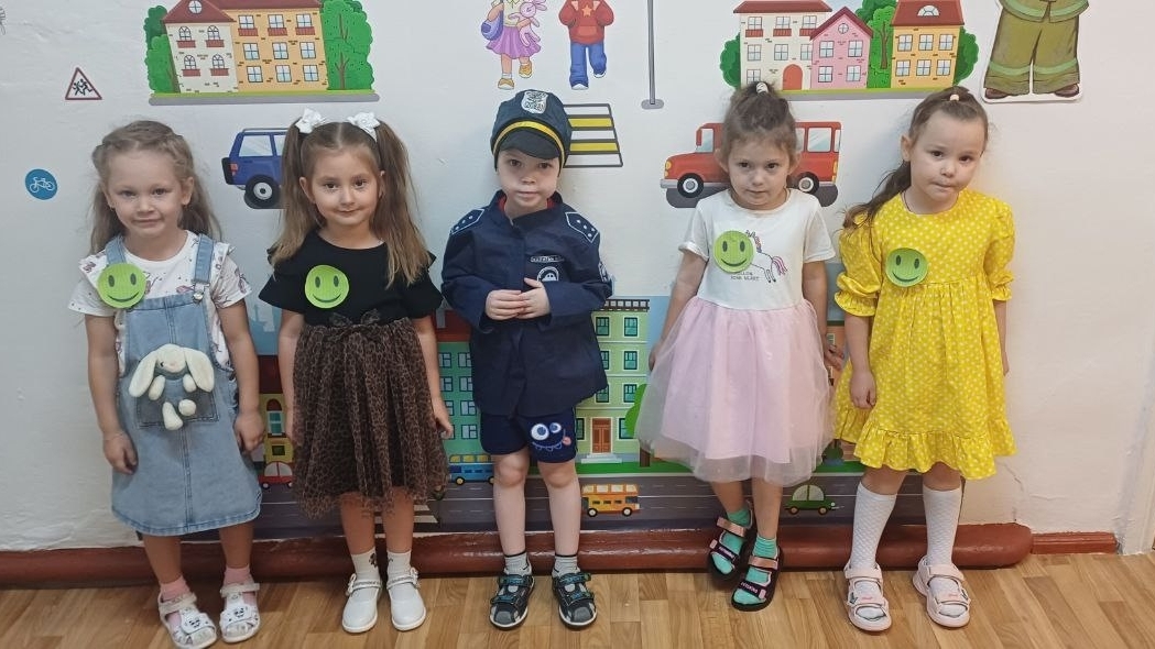 Муниципальная акция по ПДД <<Засветись>> группа <<Солнышко>>